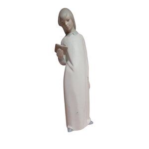 Lladro Porcelain Figurine Girl Reading Book Children in Nightshirts Matte Finish